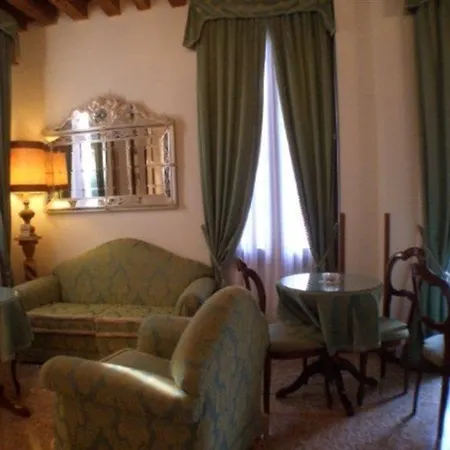 Bed and Breakfast Apostoli Palace Βενετία