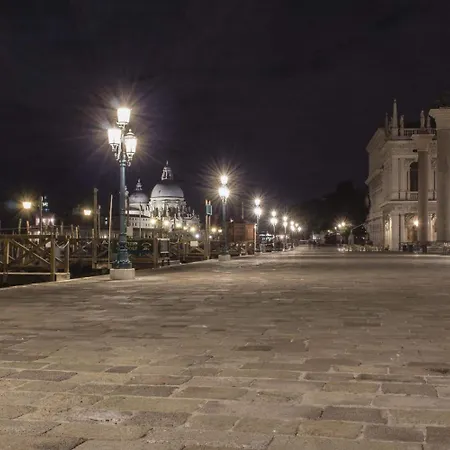 Bed and Breakfast Apostoli Palace