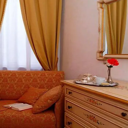 Apostoli Palace Couette-café 4*