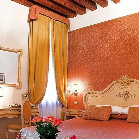 Couette-café Apostoli Palace Venise