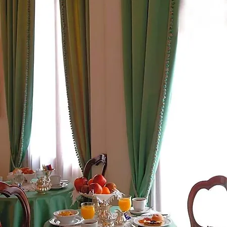Apostoli Palace Couette-café 4*