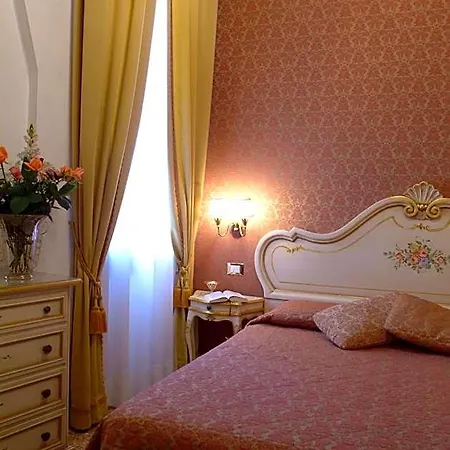 Apostoli Palace Couette-café 4*