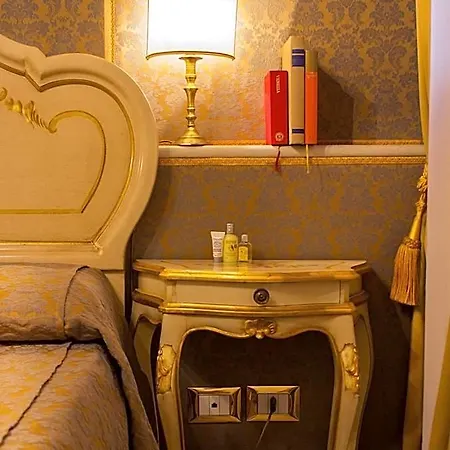 Apostoli Palace Couette-café Venise