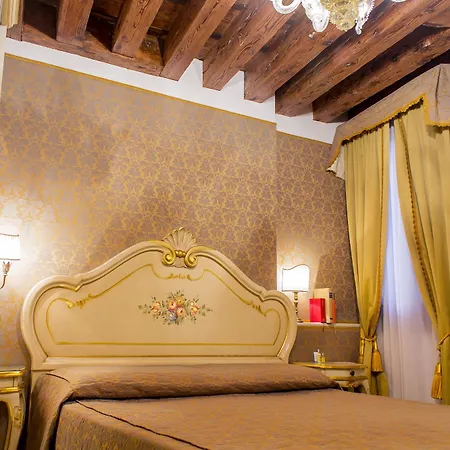 Apostoli Palace Oda ve Kahvaltı 3*