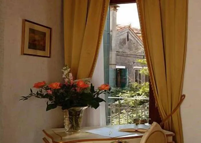 Couette-café Apostoli Palace 4*