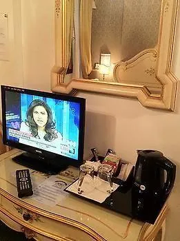 Couette-café Apostoli Palace 4*